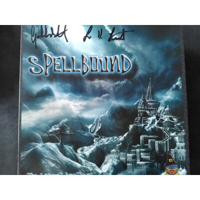 Spellbound, podepsana